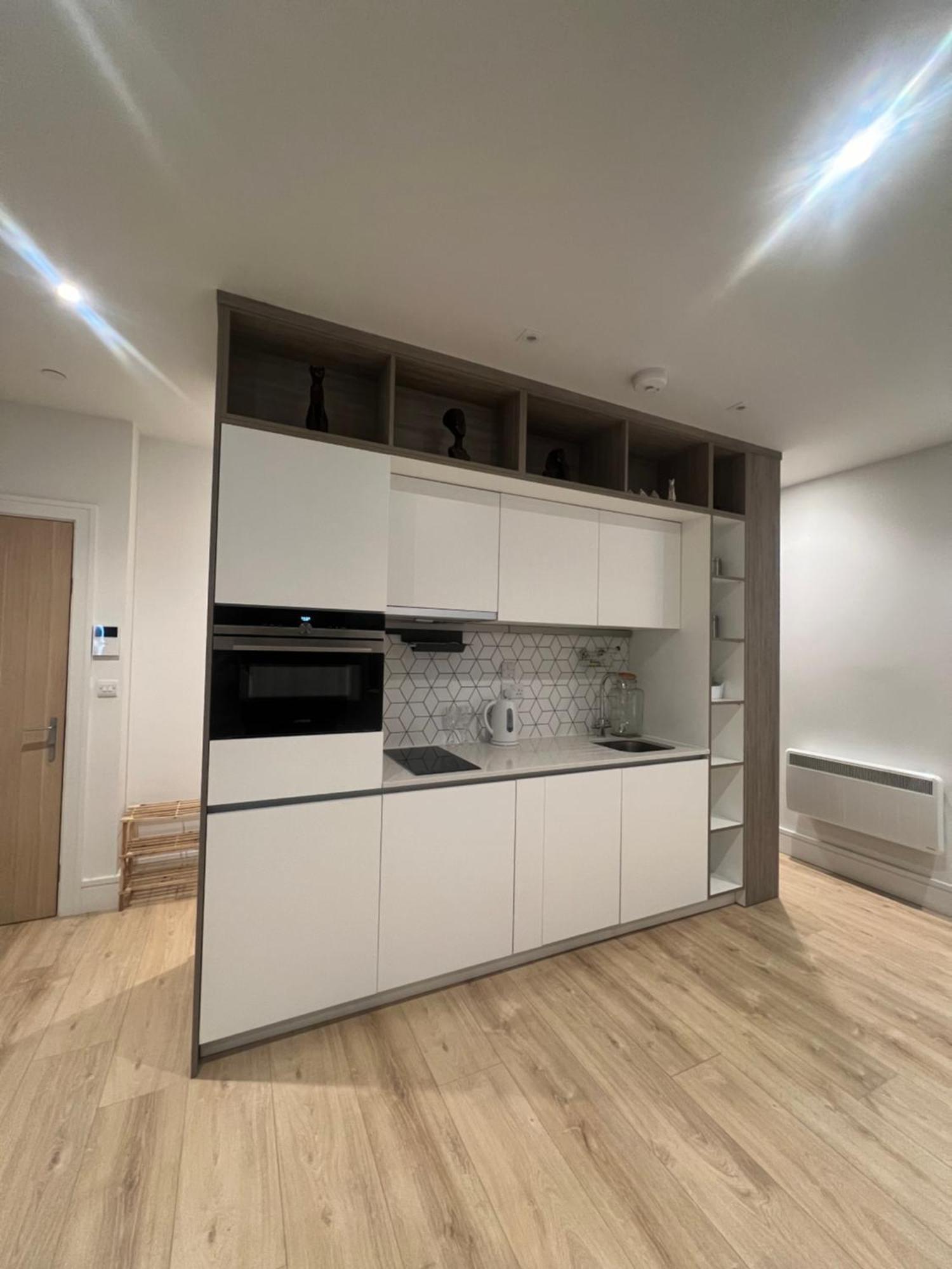 London Heathrow Airport Apartment Voyager House Terminal 12345 - Ev Electric And Parking Available ヒースロー エクステリア 写真