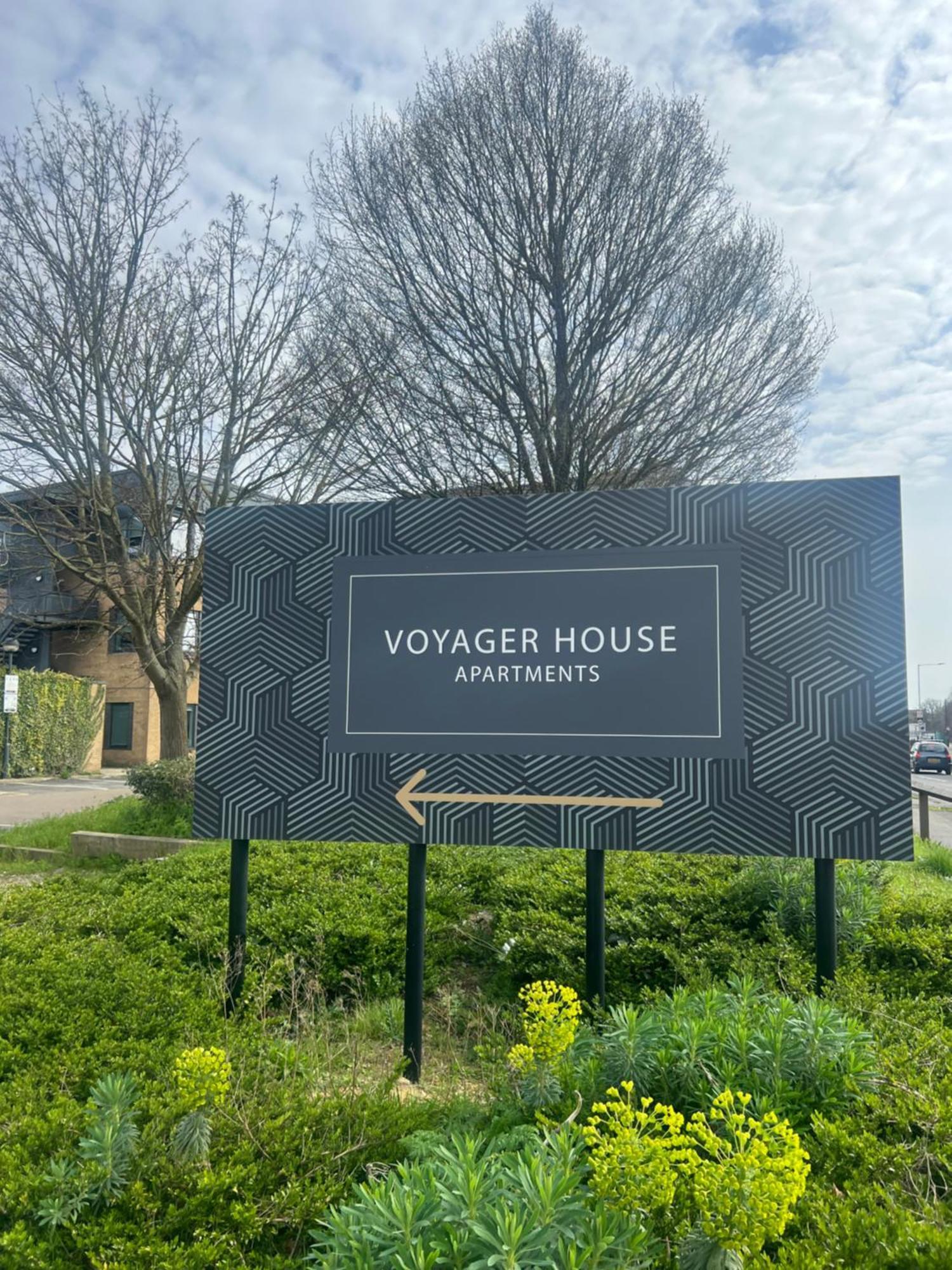 London Heathrow Airport Apartment Voyager House Terminal 12345 - Ev Electric And Parking Available ヒースロー エクステリア 写真