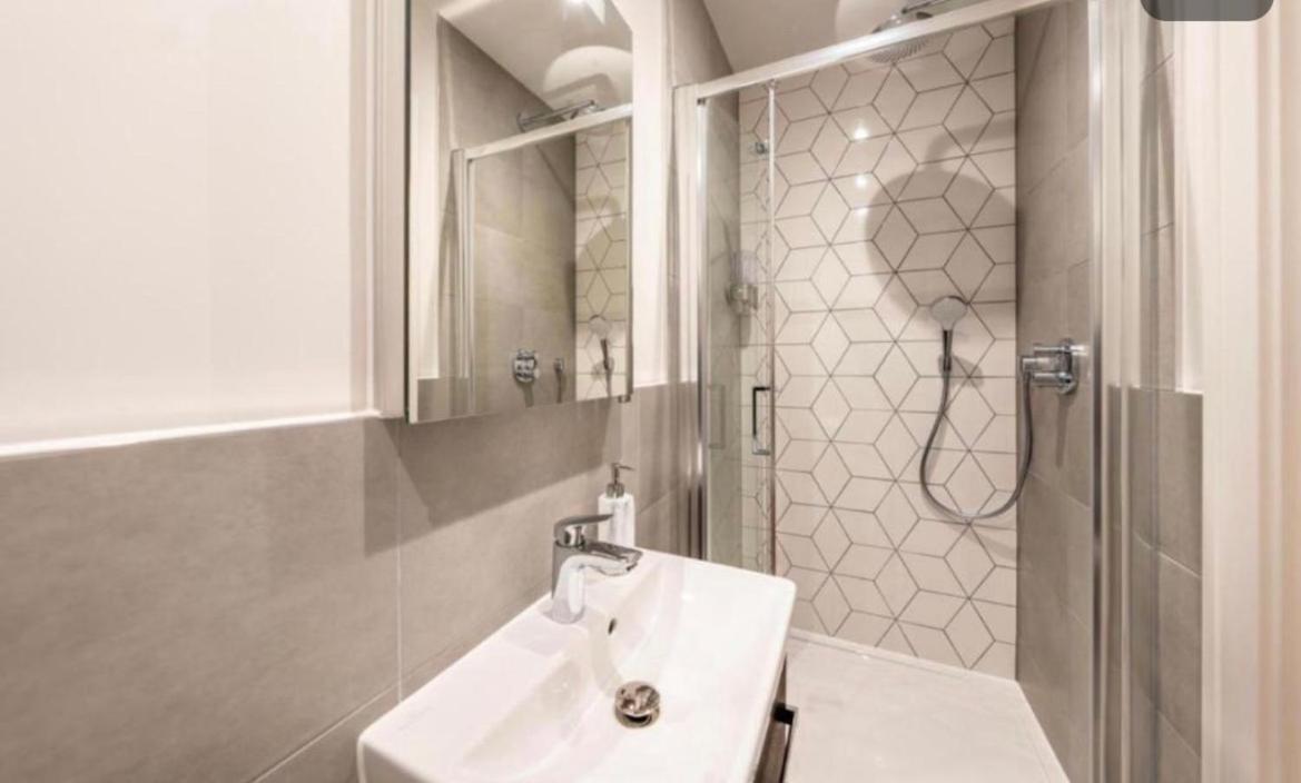 London Heathrow Airport Apartment Voyager House Terminal 12345 - Ev Electric And Parking Available ヒースロー 部屋 写真